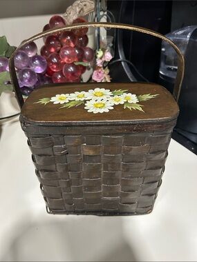 Vintage Hand painted Daisy Woven lunch / See Basket - Brown